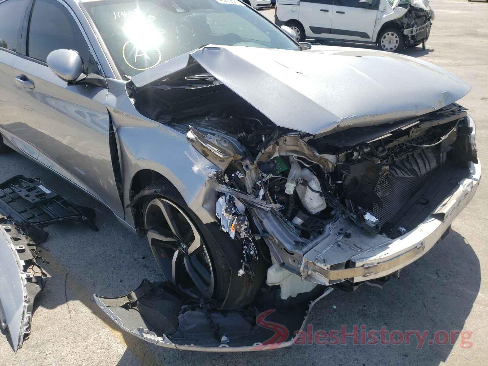 1HGCV1F35JA125885 2018 HONDA ACCORD