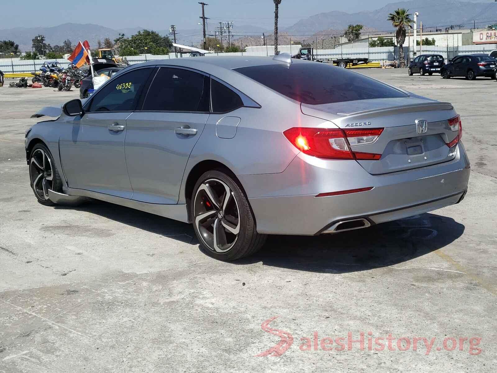 1HGCV1F35JA125885 2018 HONDA ACCORD