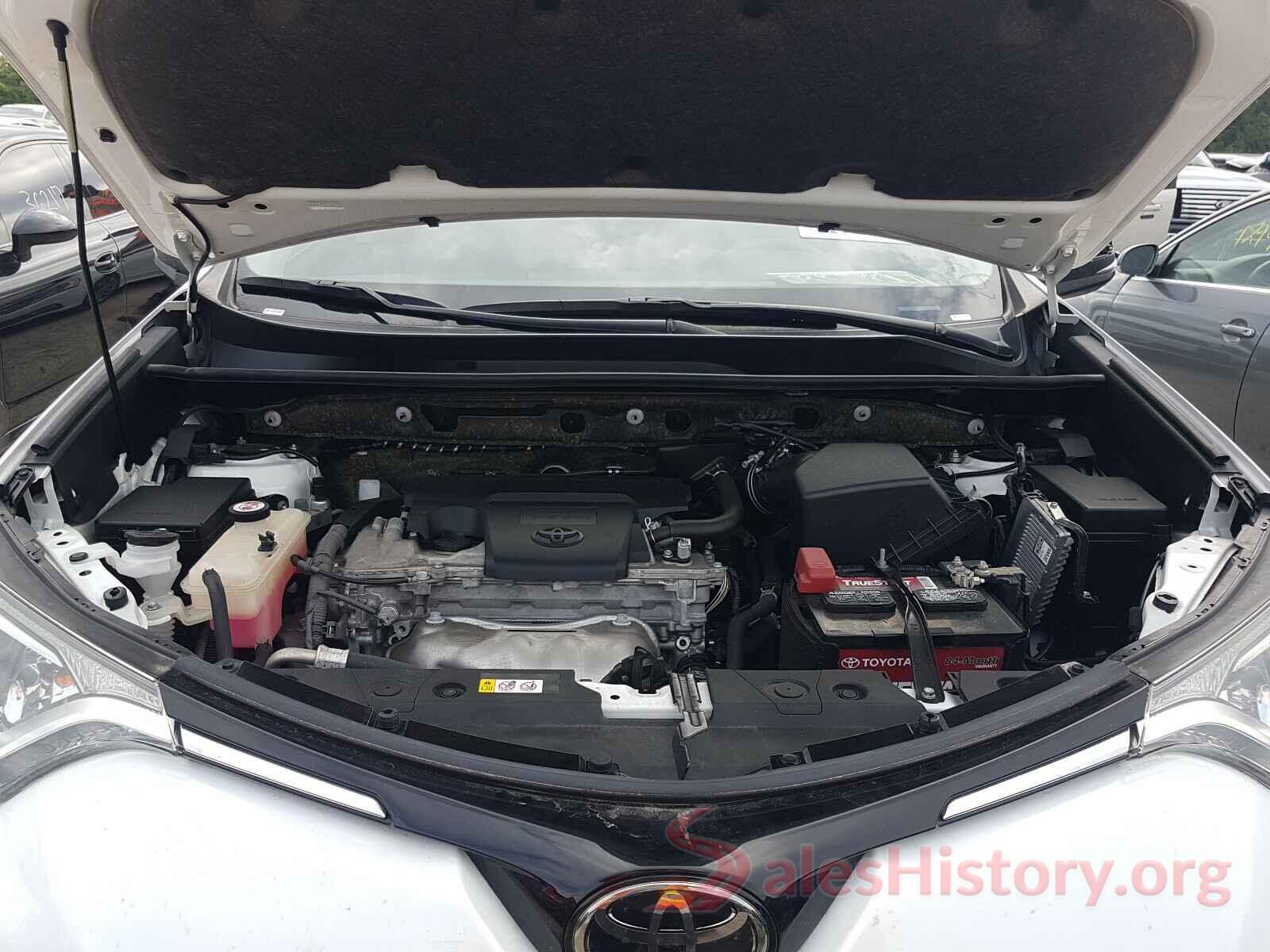 JTMWFREV3JD121939 2018 TOYOTA RAV4