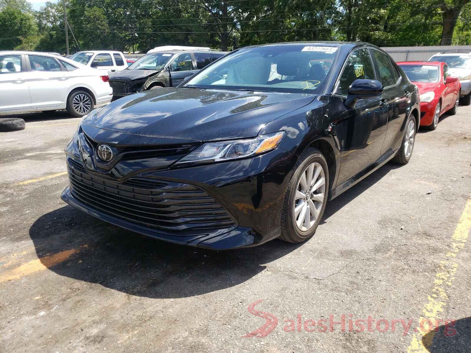 4T1B11HK6JU100207 2018 TOYOTA CAMRY