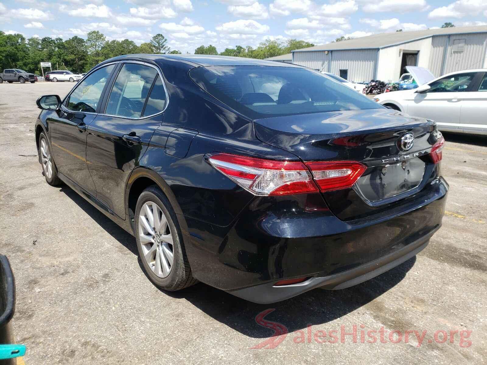 4T1B11HK6JU100207 2018 TOYOTA CAMRY