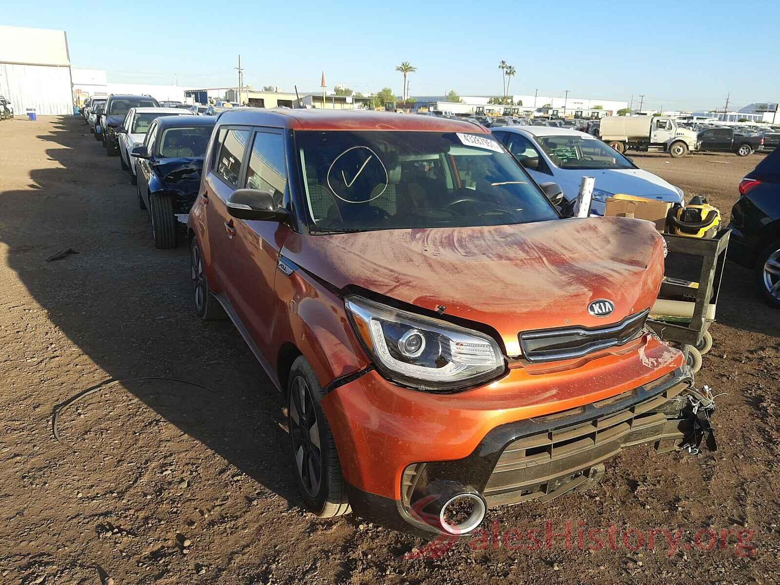 KNDJX3AA5J7571727 2018 KIA SOUL