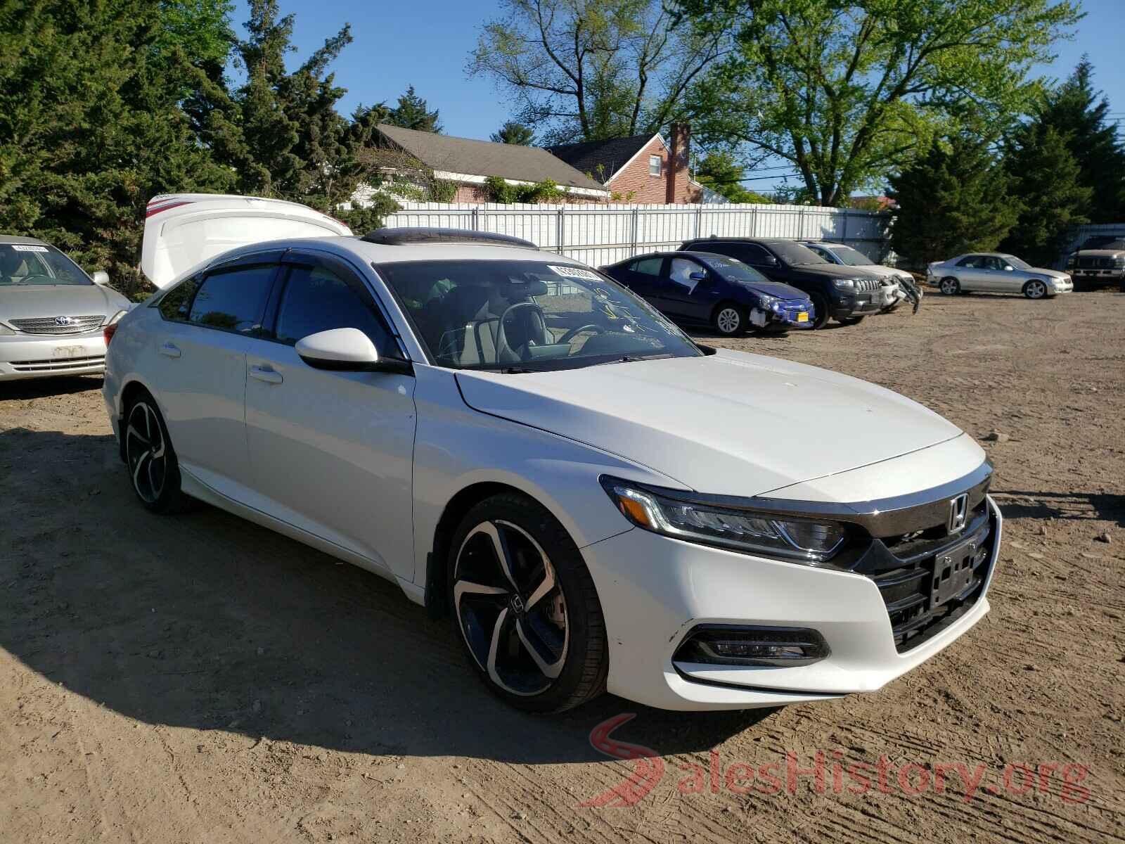 1HGCV2F38JA054252 2018 HONDA ACCORD