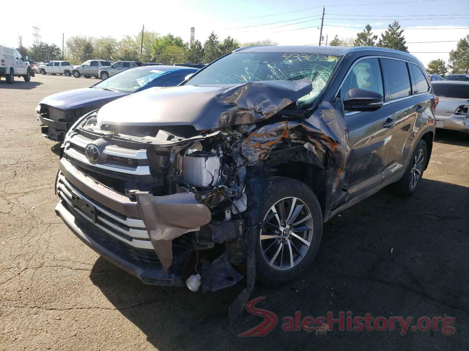 5TDJZRFH2KS580704 2019 TOYOTA HIGHLANDER