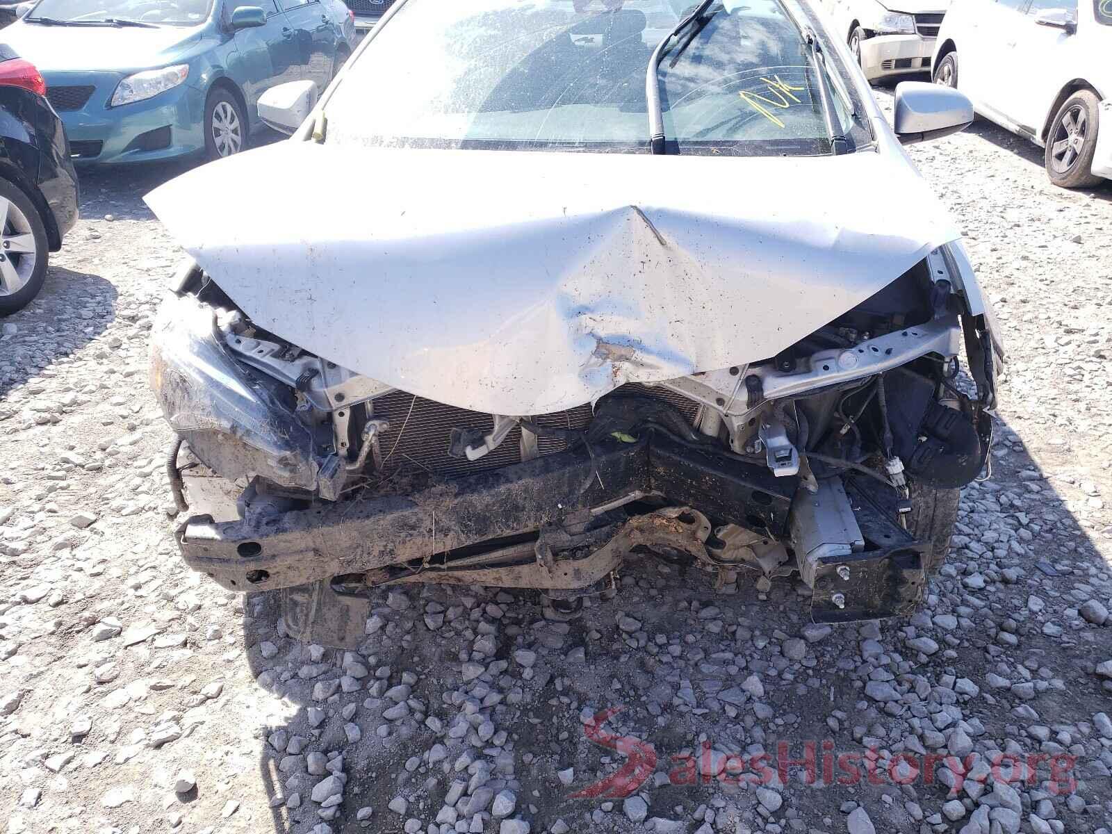 5YFBURHE1JP752363 2018 TOYOTA COROLLA