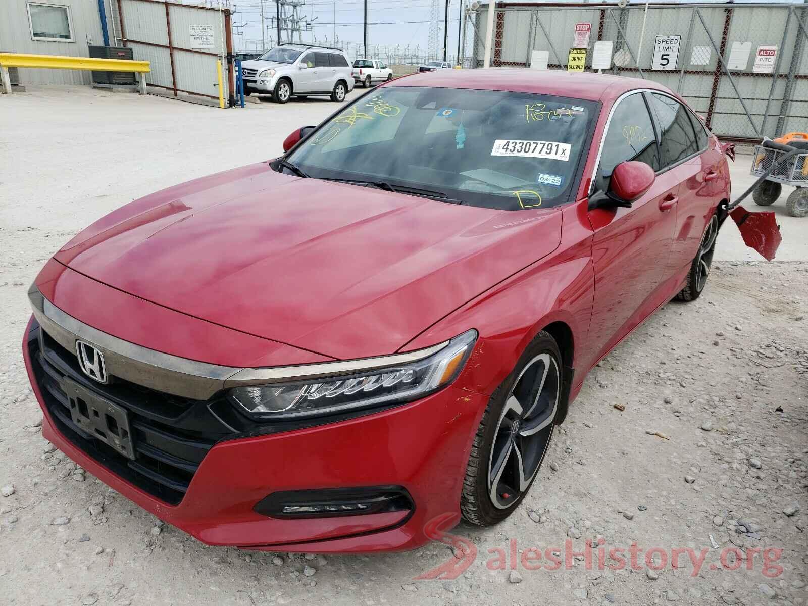 1HGCV1F33JA110737 2018 HONDA ACCORD