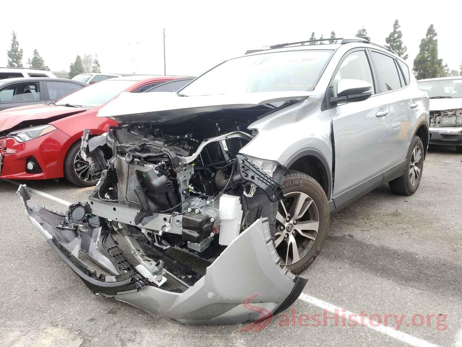 JTMWFREV6JJ207747 2018 TOYOTA RAV4