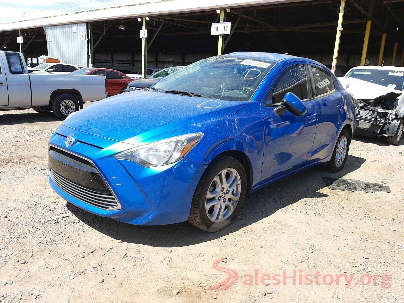 3MYDLBYV4JY301173 2018 TOYOTA YARIS