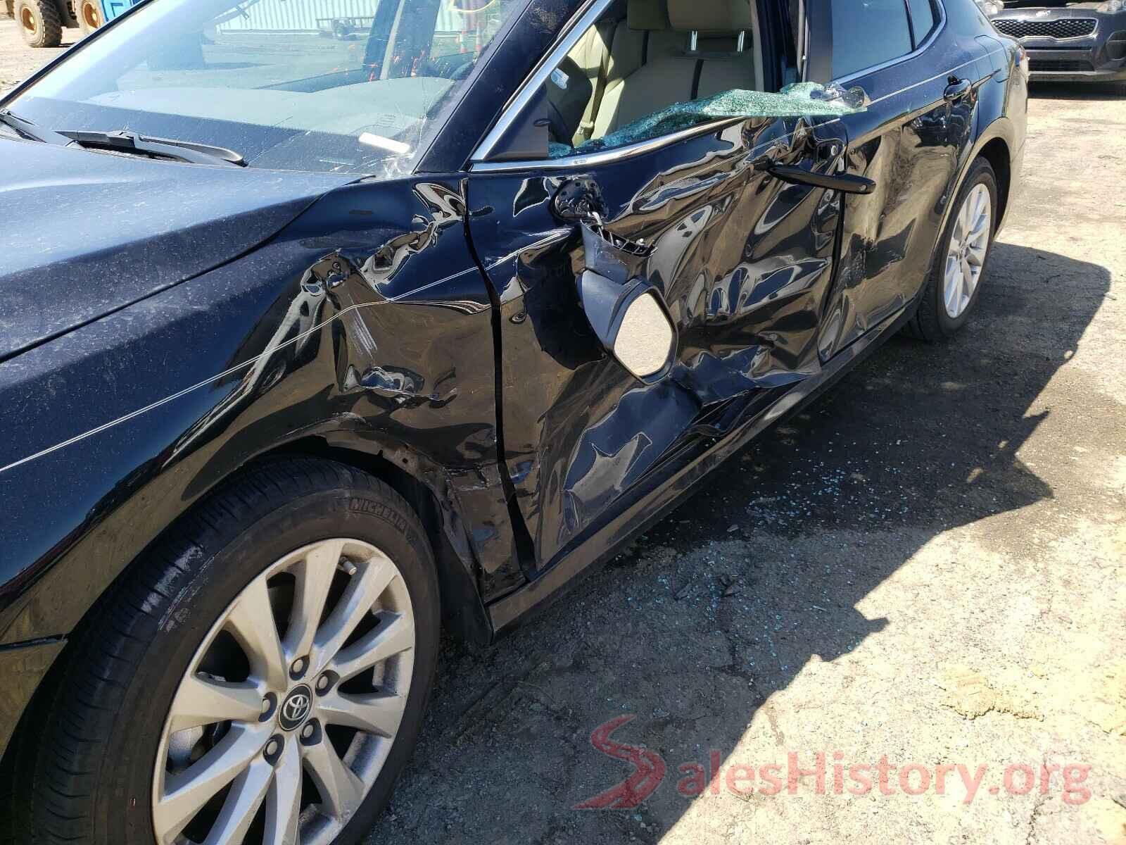 4T1B11HK7JU625910 2018 TOYOTA CAMRY