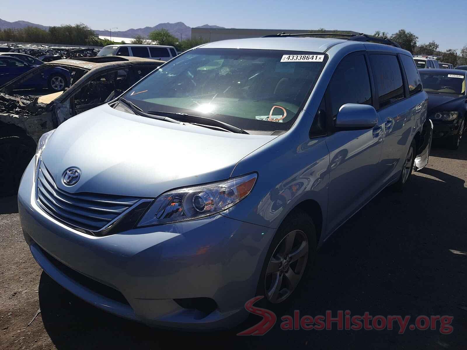 5TDKZ3DC9HS839500 2017 TOYOTA SIENNA