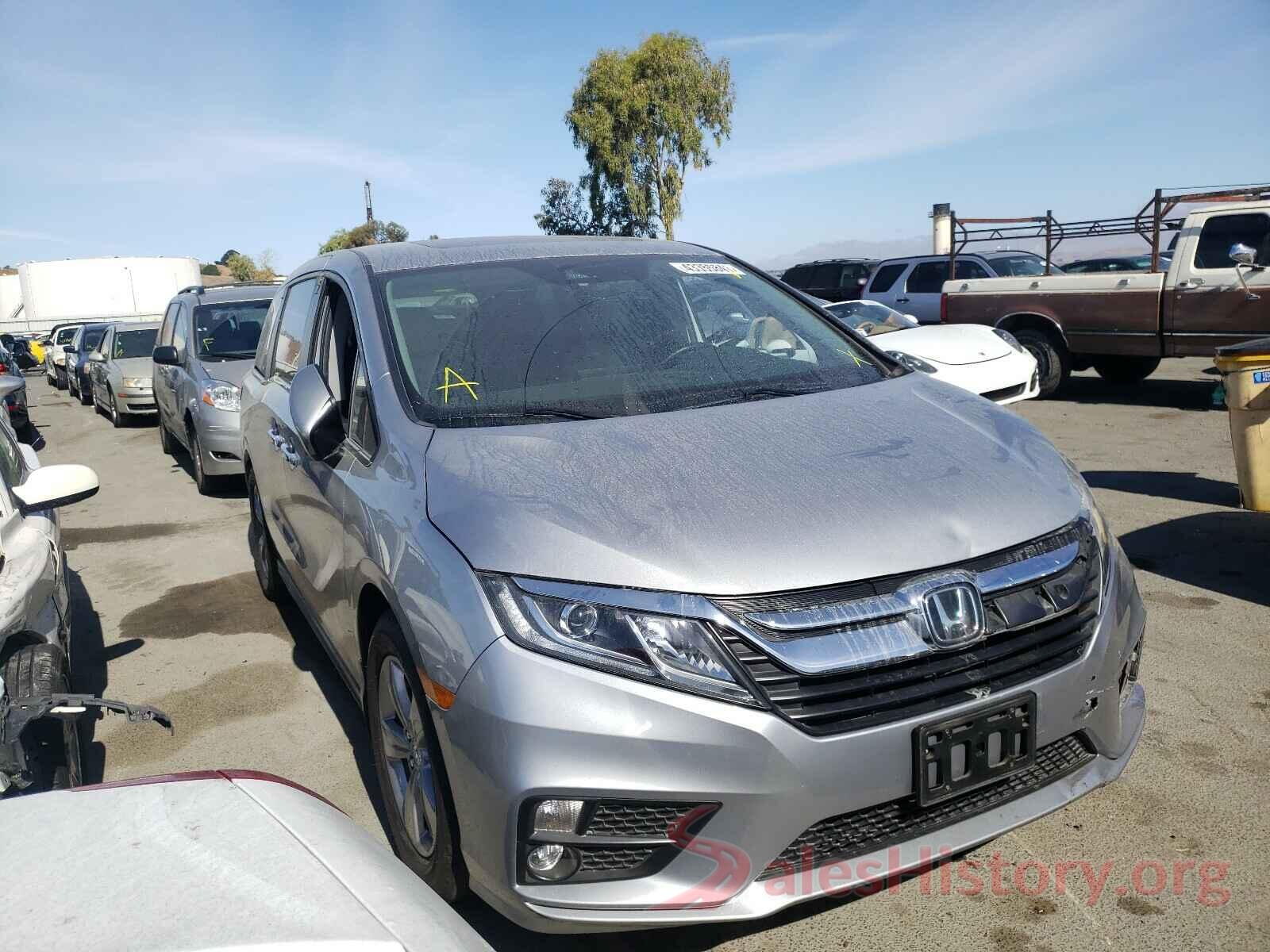 5FNRL6H73JB018305 2018 HONDA ODYSSEY