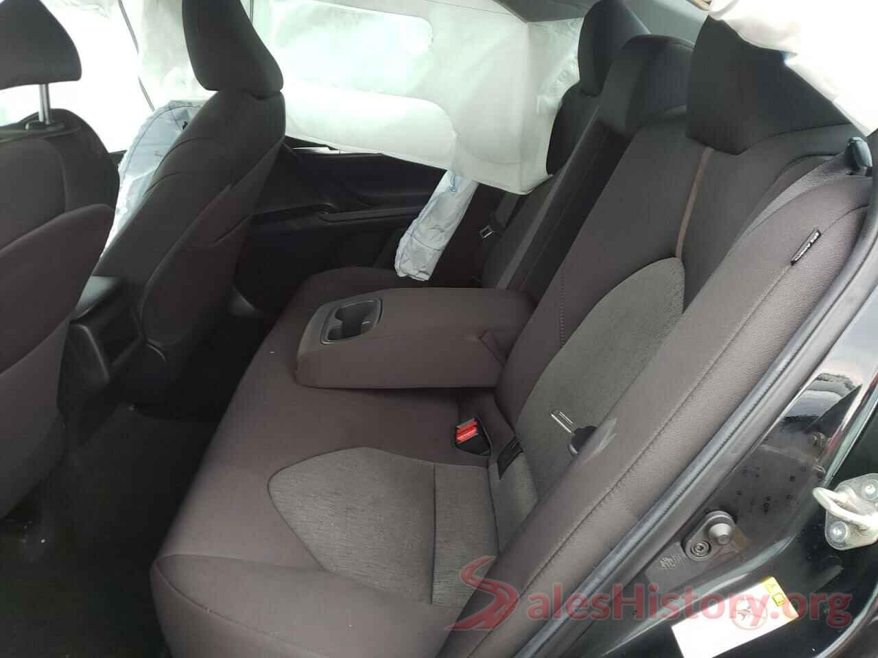 4T1B11HK4JU617974 2018 TOYOTA CAMRY