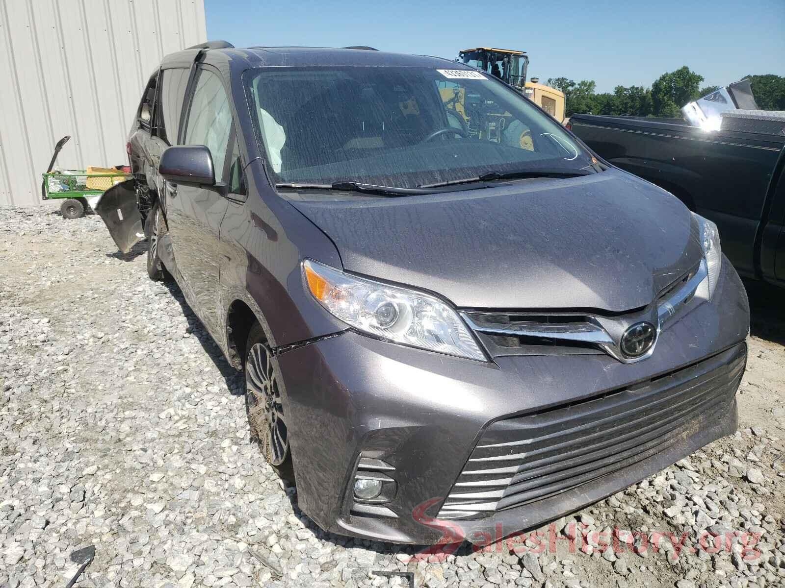 5TDYZ3DC9JS933831 2018 TOYOTA SIENNA