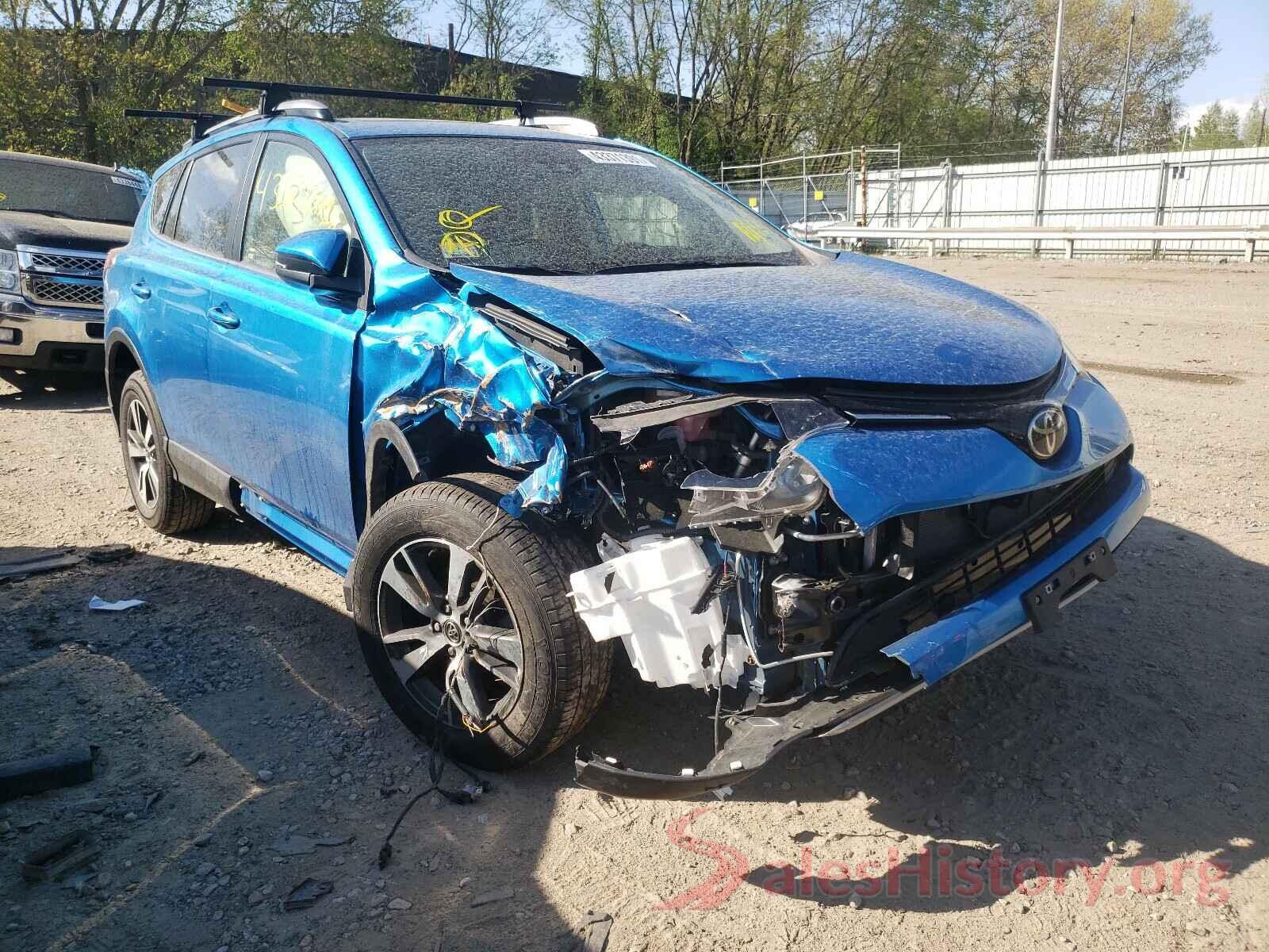 JTMWFREV6HD107978 2017 TOYOTA RAV4