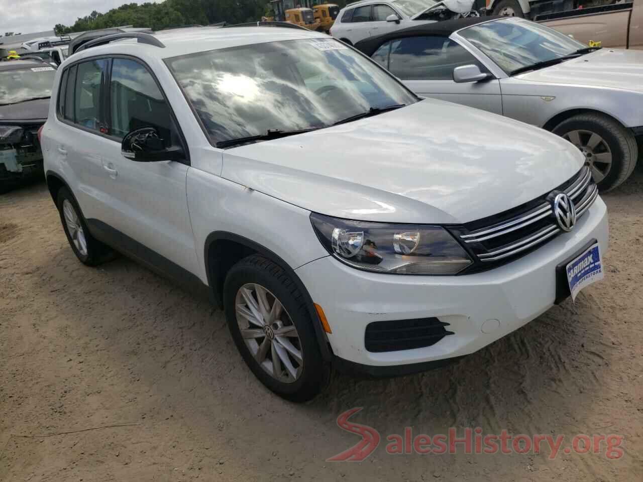 WVGBV7AX4HK050264 2017 VOLKSWAGEN TIGUAN