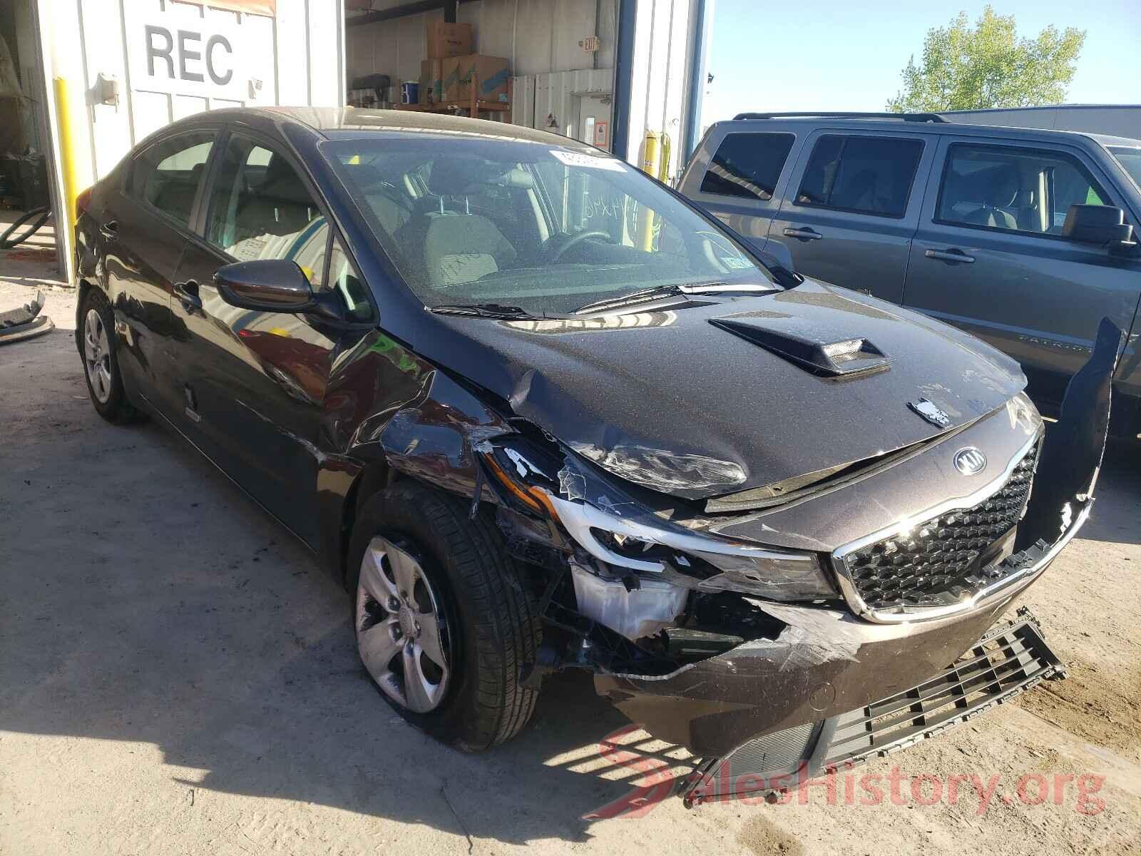 3KPFK4A71HE134865 2017 KIA FORTE