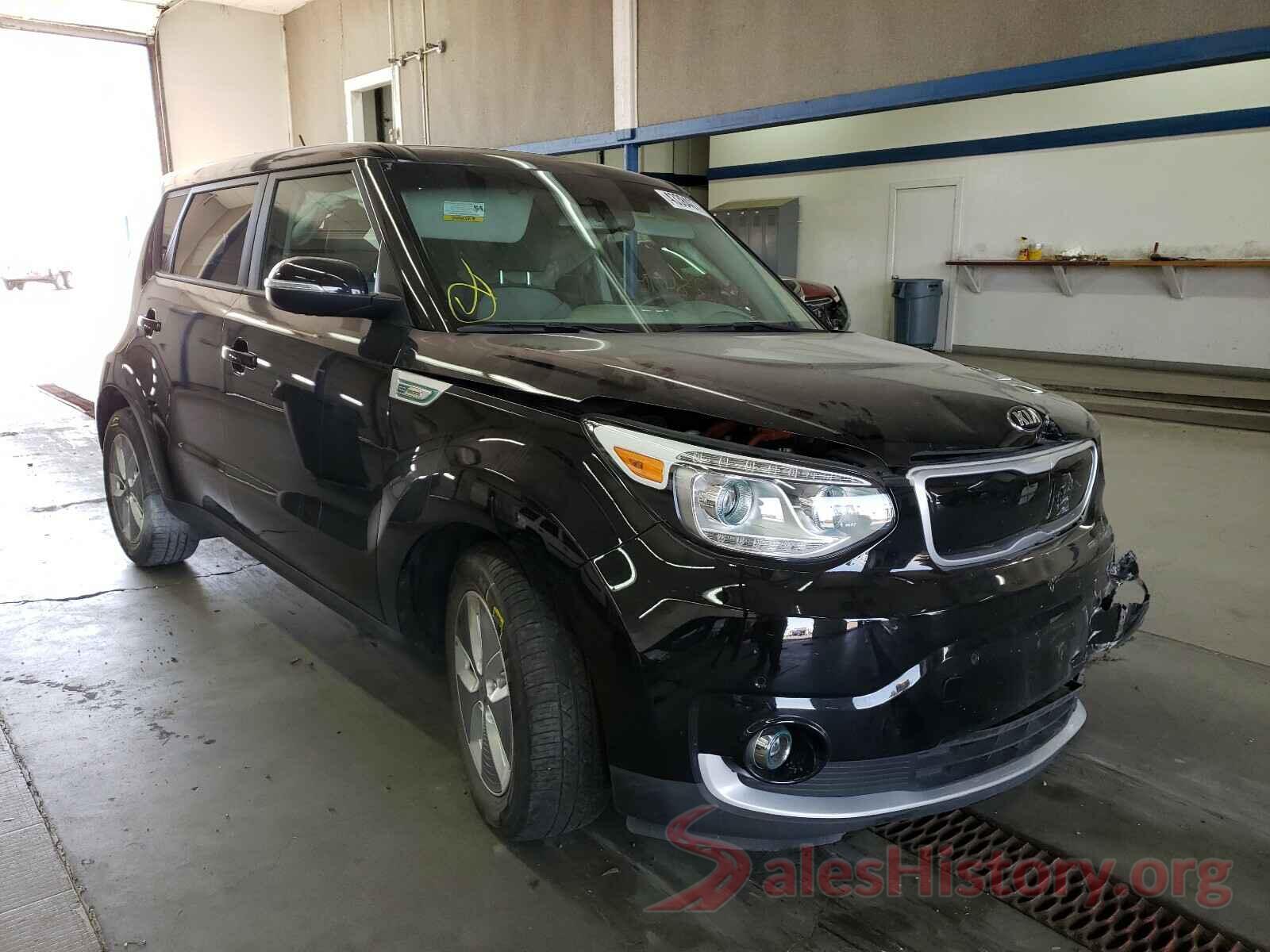 KNDJX3AE7H7018977 2017 KIA SOUL