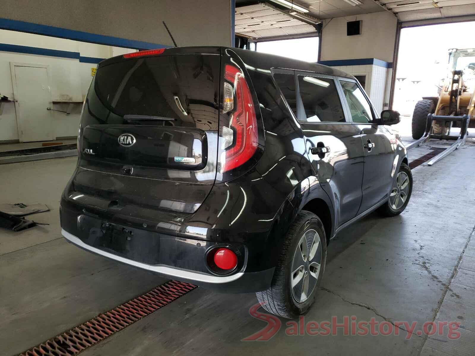 KNDJX3AE7H7018977 2017 KIA SOUL