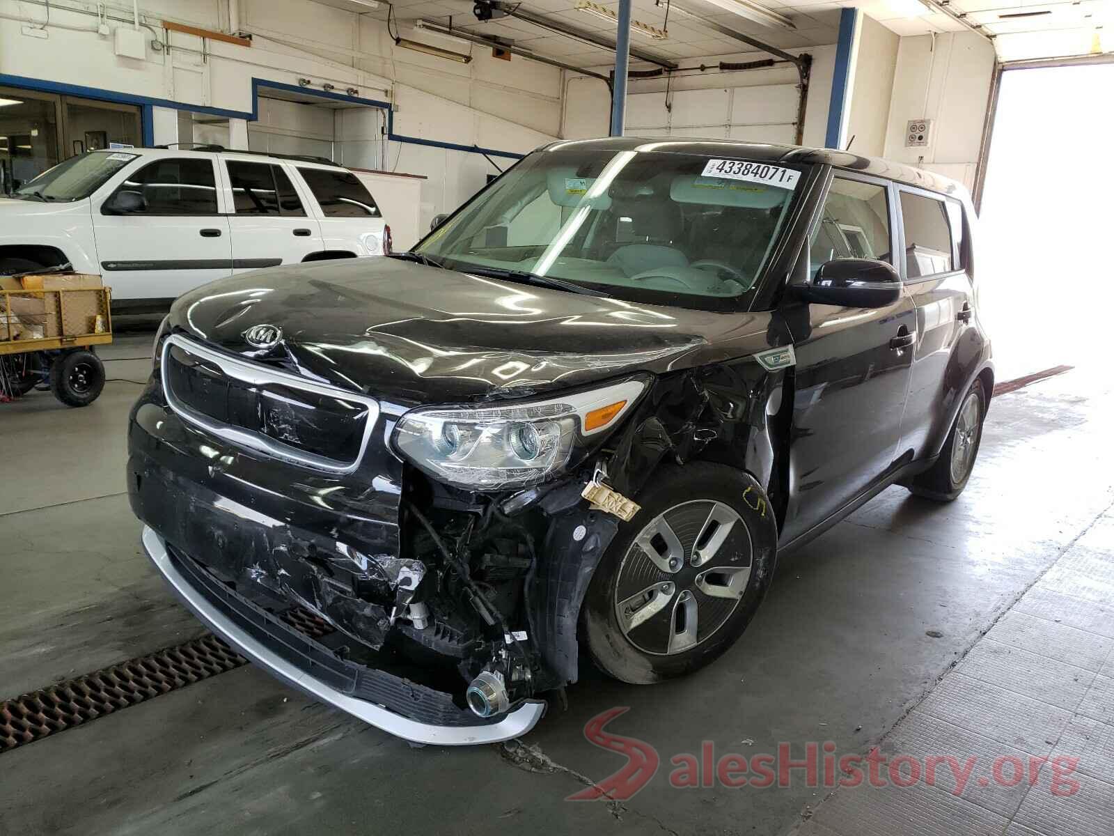 KNDJX3AE7H7018977 2017 KIA SOUL