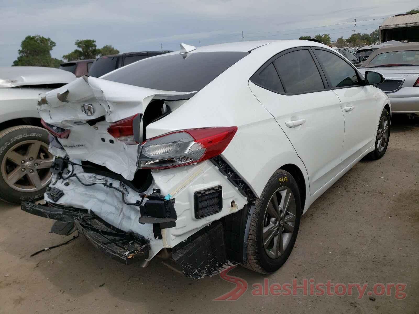 5NPD84LF7JH393694 2018 HYUNDAI ELANTRA