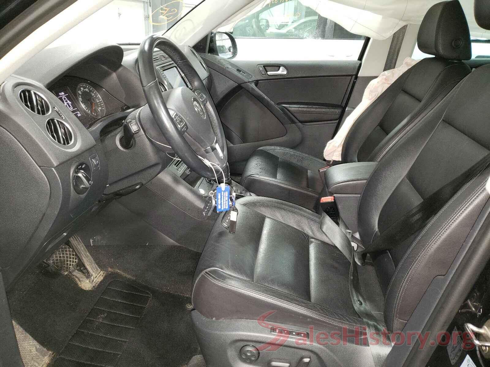 WVGUV7AX3HK028703 2017 VOLKSWAGEN TIGUAN