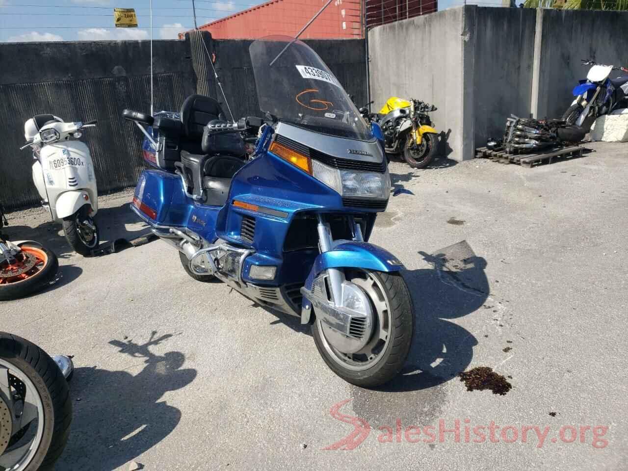 1HFSC2206PA500666 2010 HONDA GL CYCLE