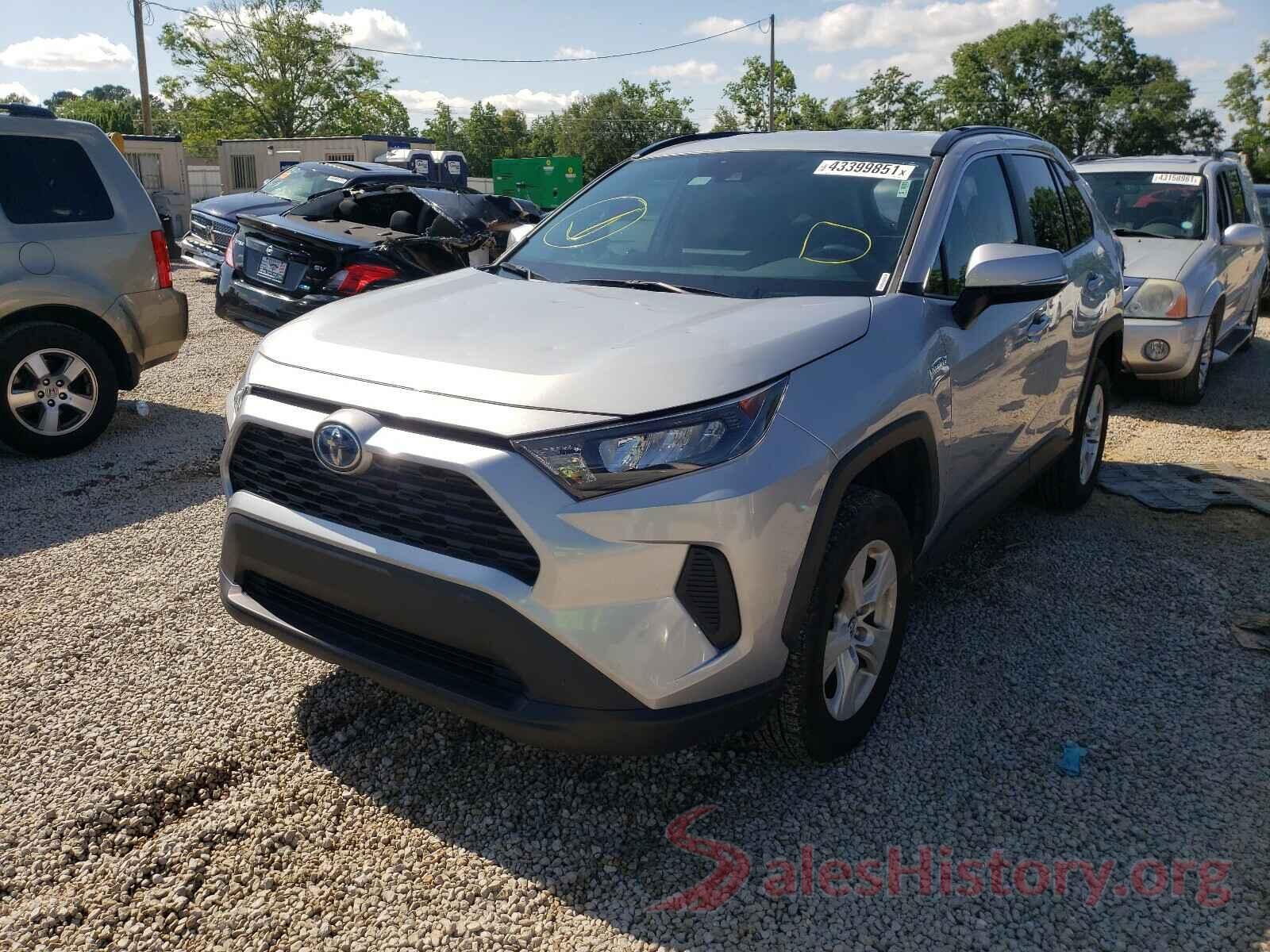 2T3MWRFV3KW003822 2019 TOYOTA RAV4