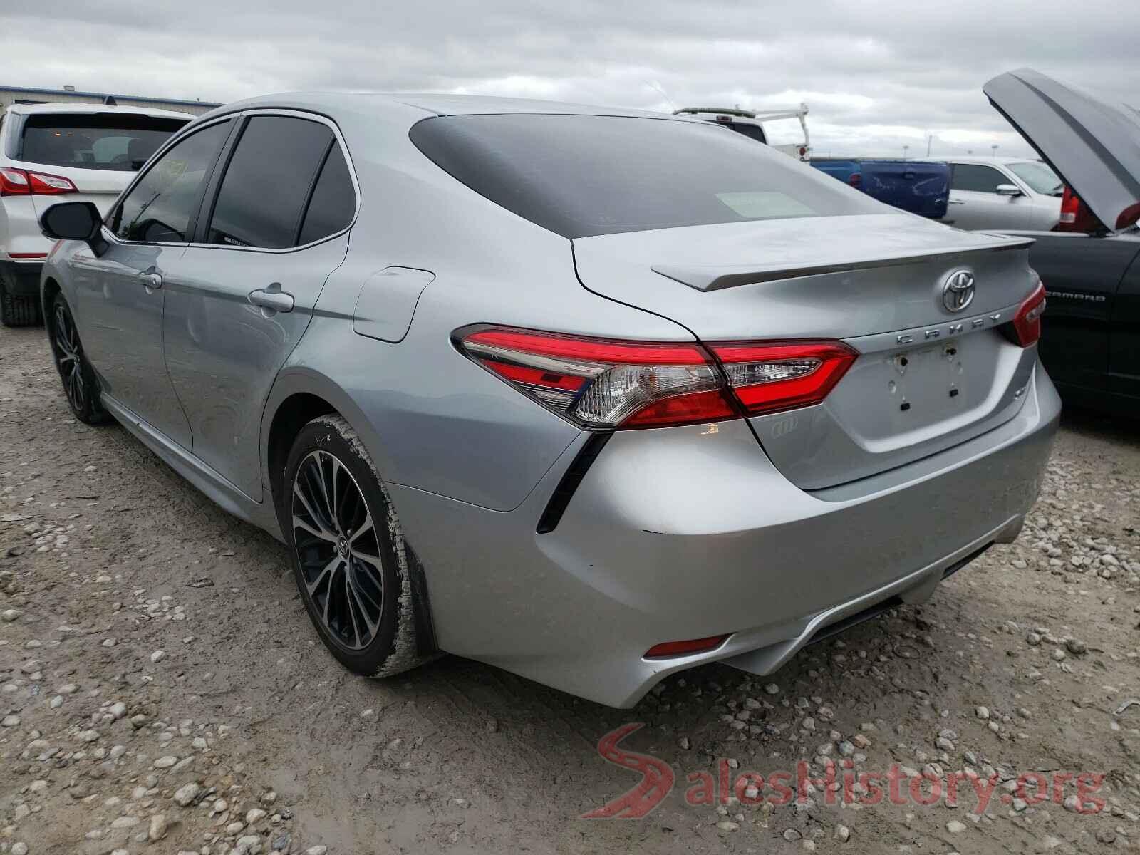 JTNB11HK9J3046018 2018 TOYOTA CAMRY