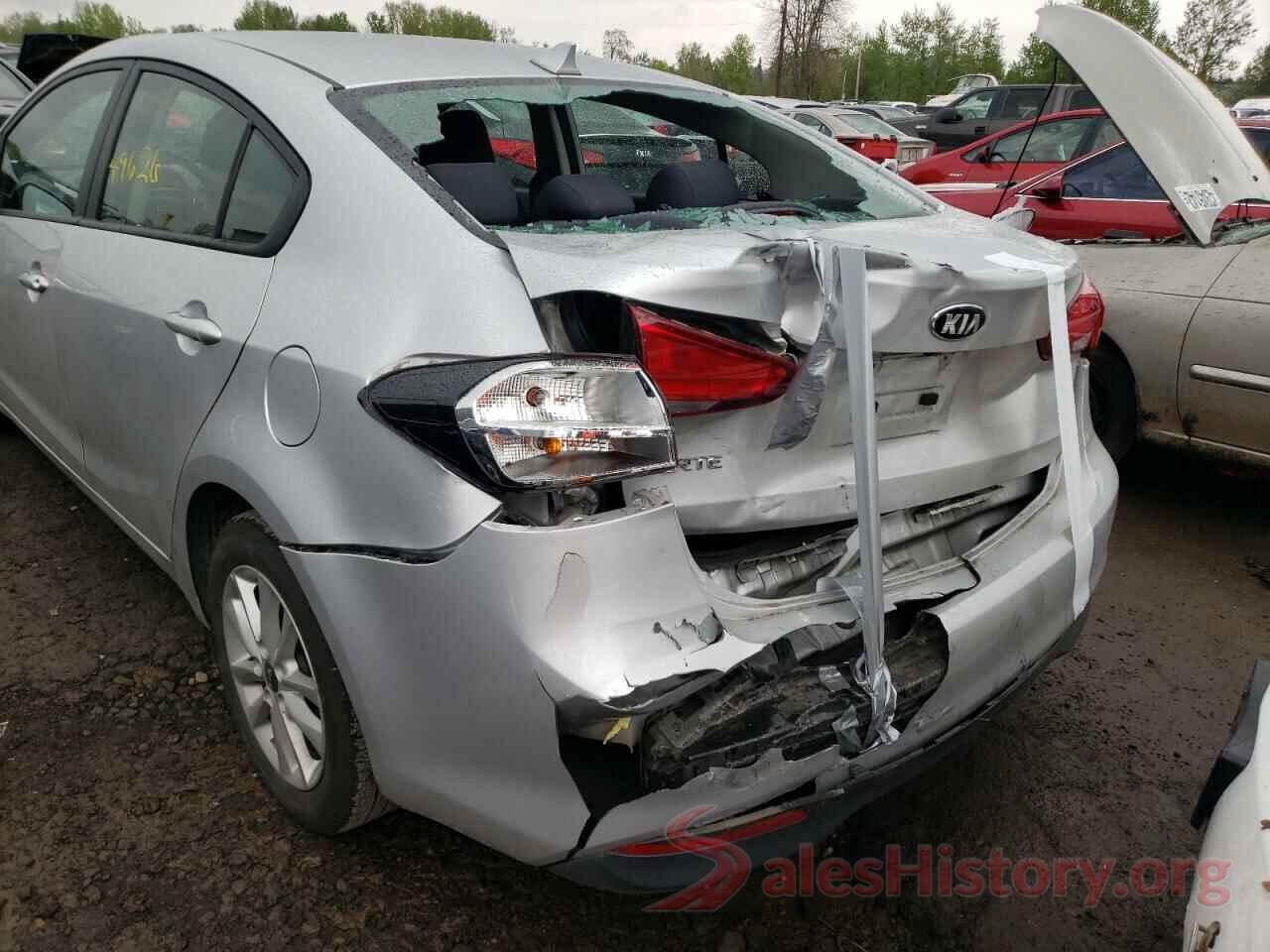 3KPFL4A72HE100284 2017 KIA FORTE