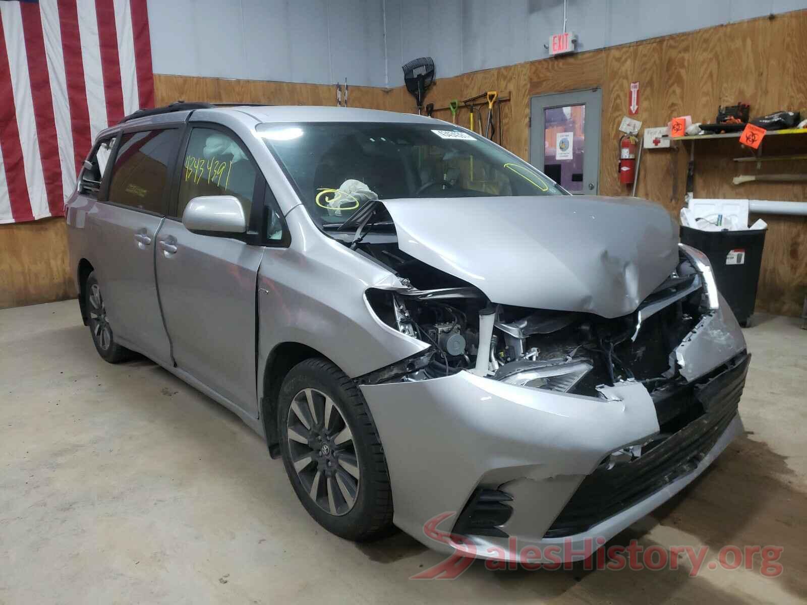 5TDJZ3DC7JS194024 2018 TOYOTA SIENNA