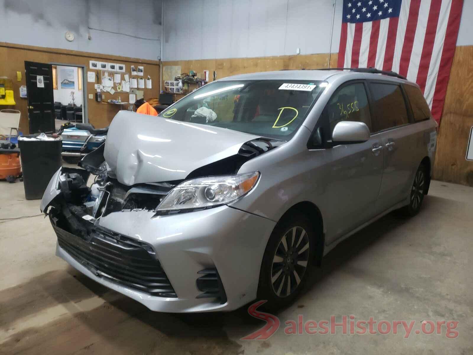 5TDJZ3DC7JS194024 2018 TOYOTA SIENNA