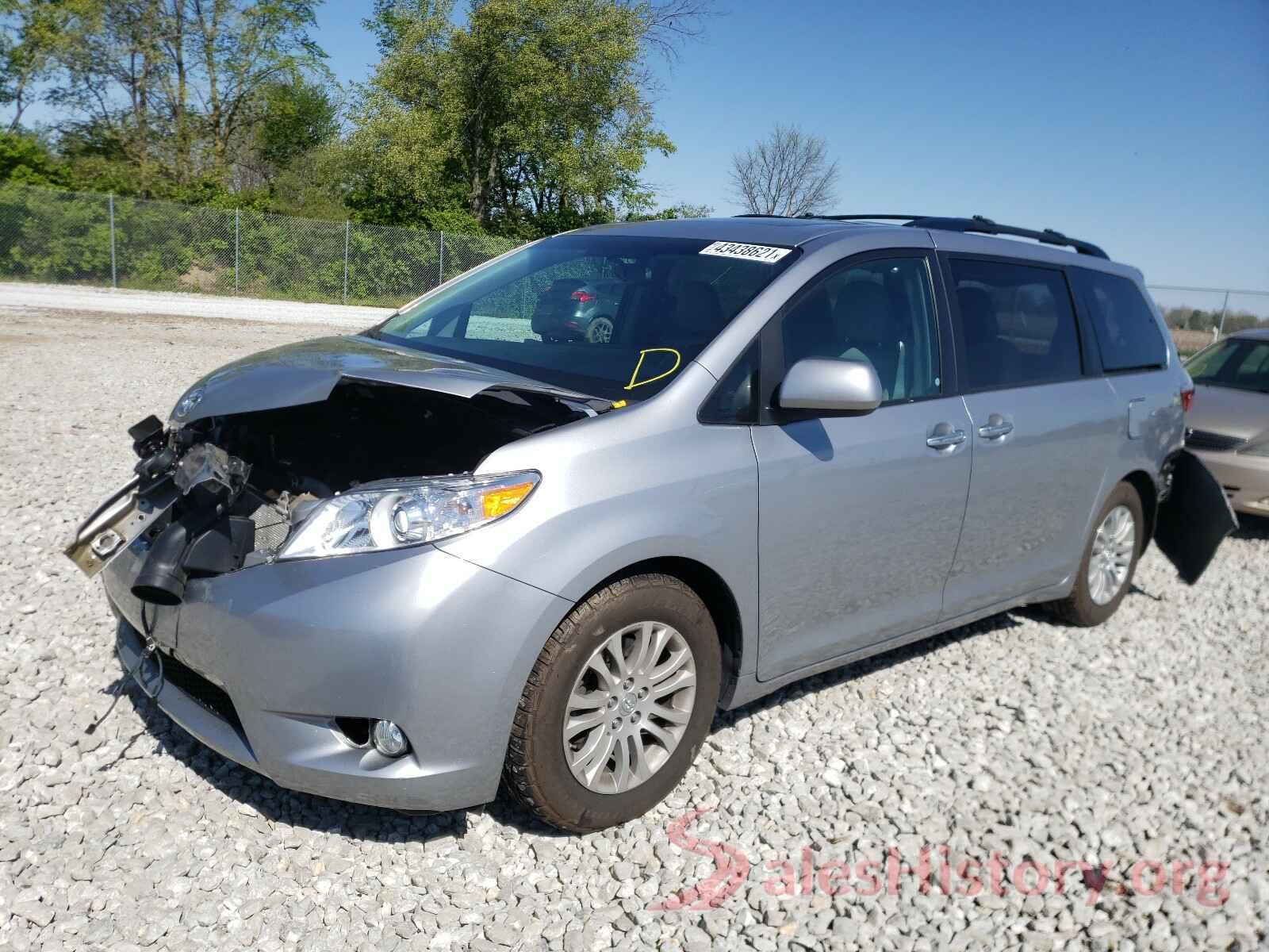 5TDYZ3DC6HS820025 2017 TOYOTA SIENNA