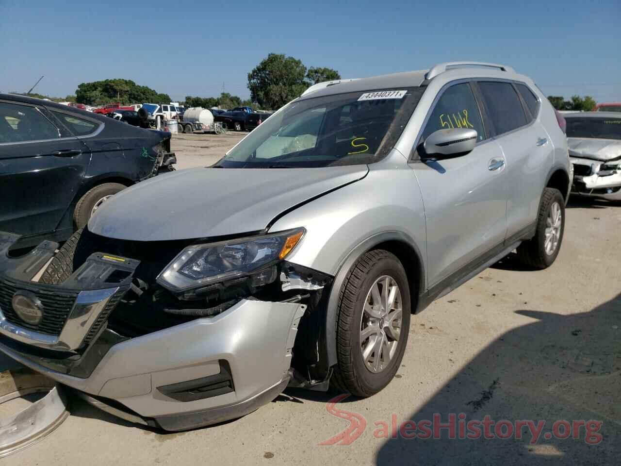 KNMAT2MV4JP555667 2018 NISSAN ROGUE