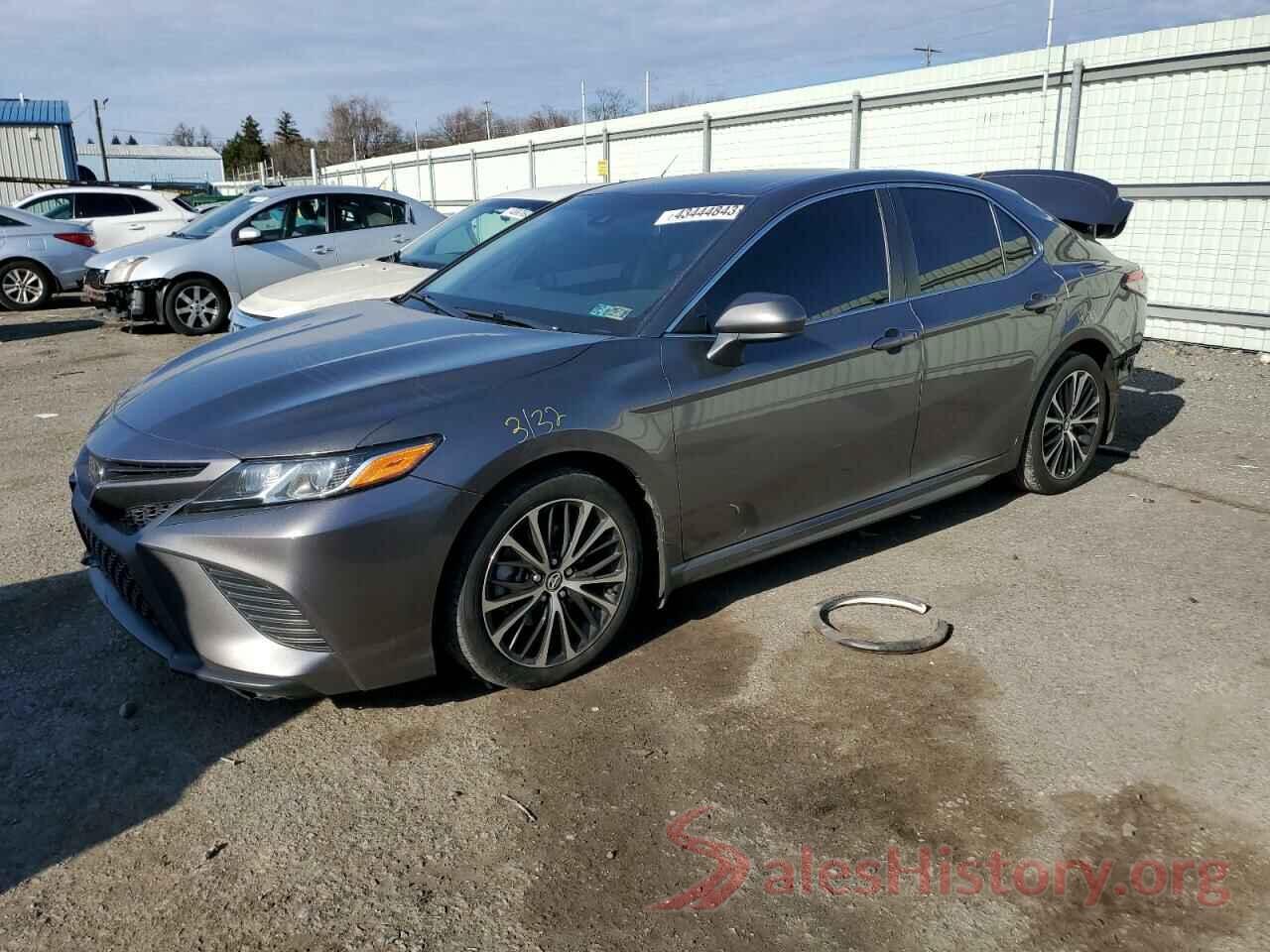 4T1B11HK3JU095063 2018 TOYOTA CAMRY