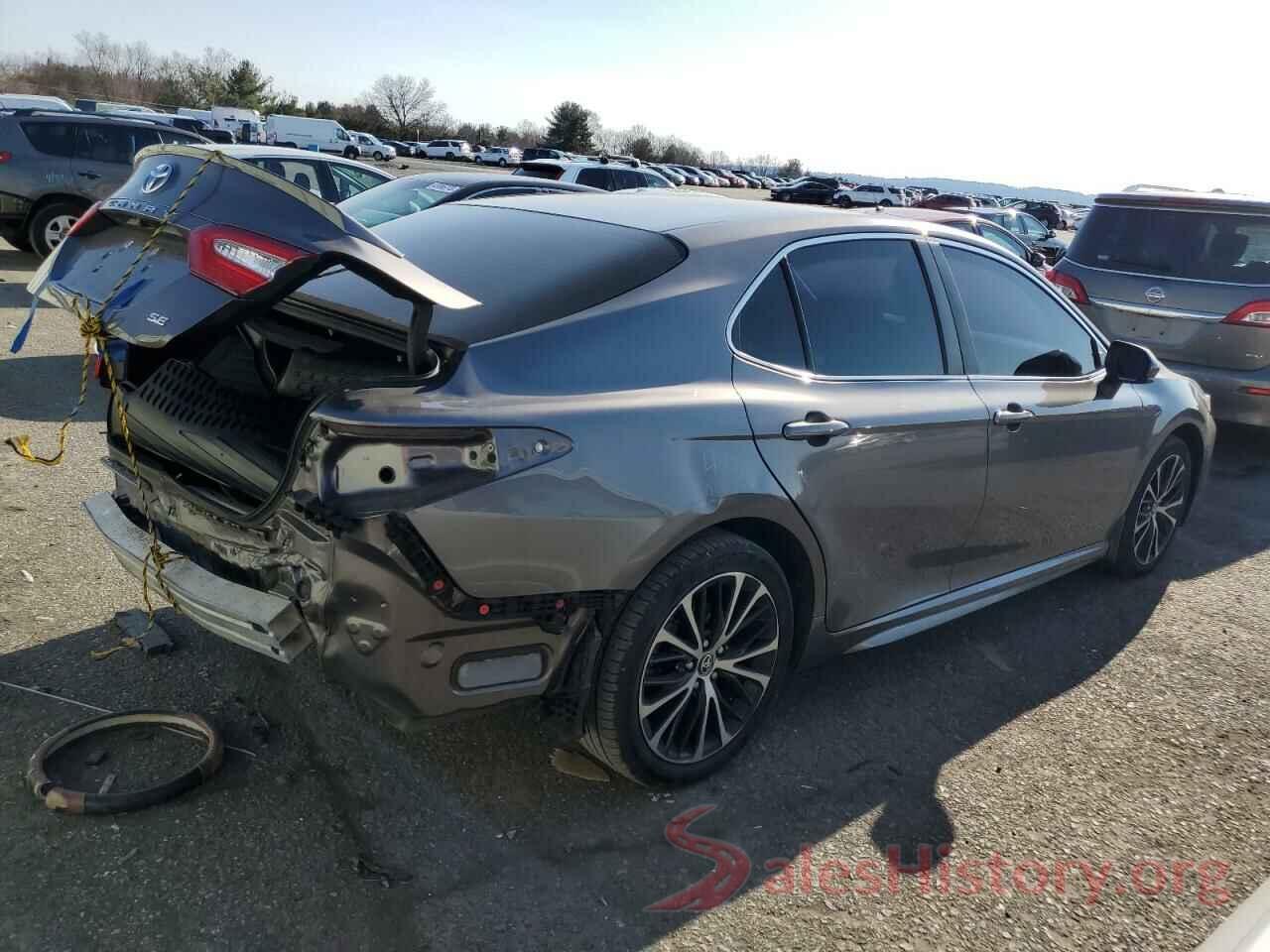 4T1B11HK3JU095063 2018 TOYOTA CAMRY