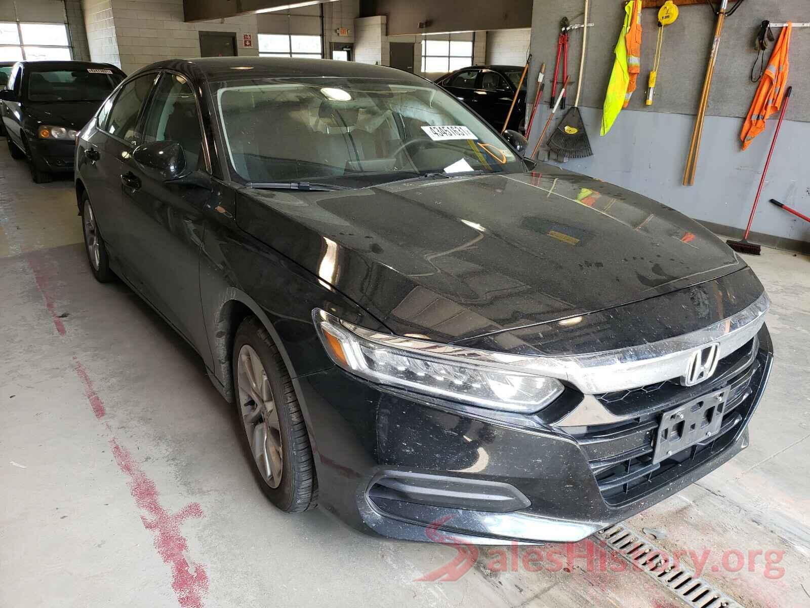 1HGCV1F19JA030115 2018 HONDA ACCORD