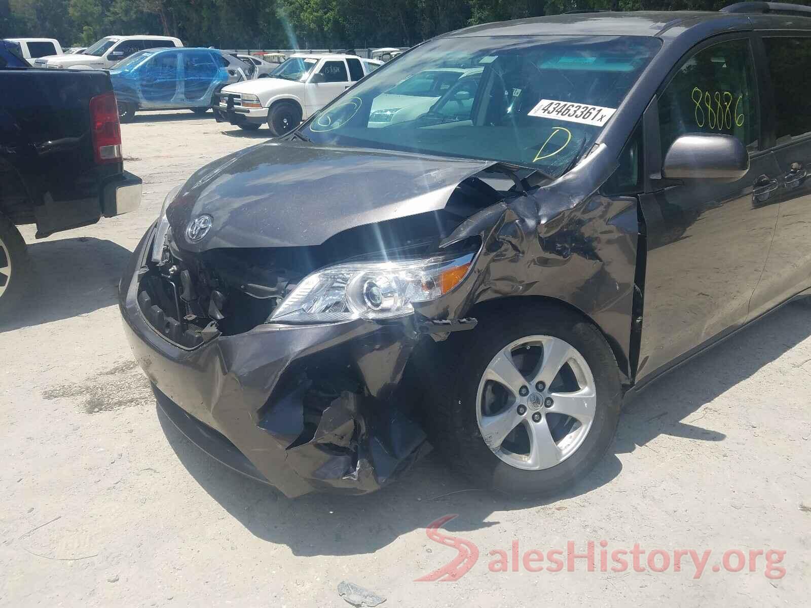 5TDKZ3DC4HS882125 2017 TOYOTA SIENNA