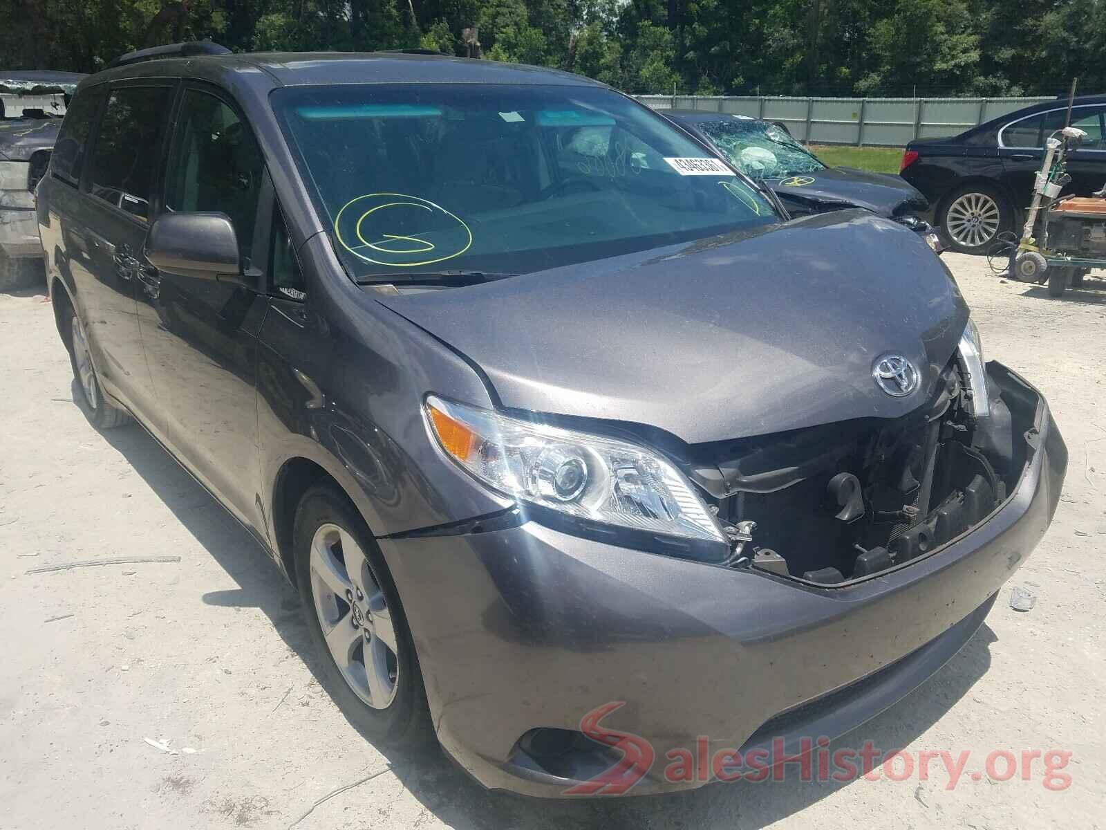 5TDKZ3DC4HS882125 2017 TOYOTA SIENNA