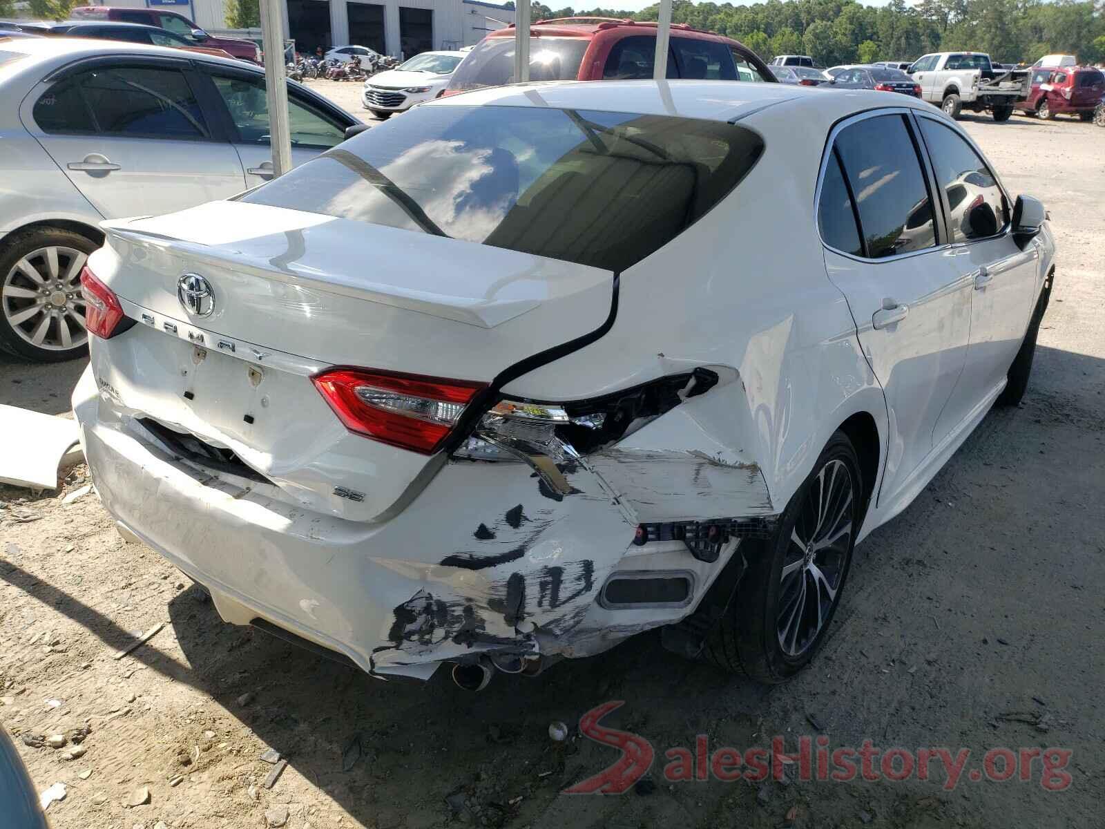 JTNB11HK0J3001338 2018 TOYOTA CAMRY