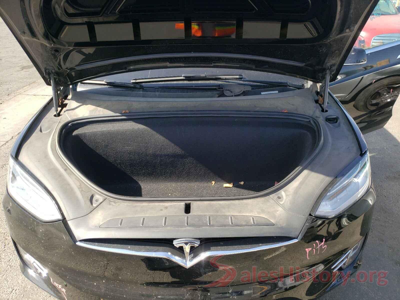 5YJXCAE25JF137802 2018 TESLA MODEL X