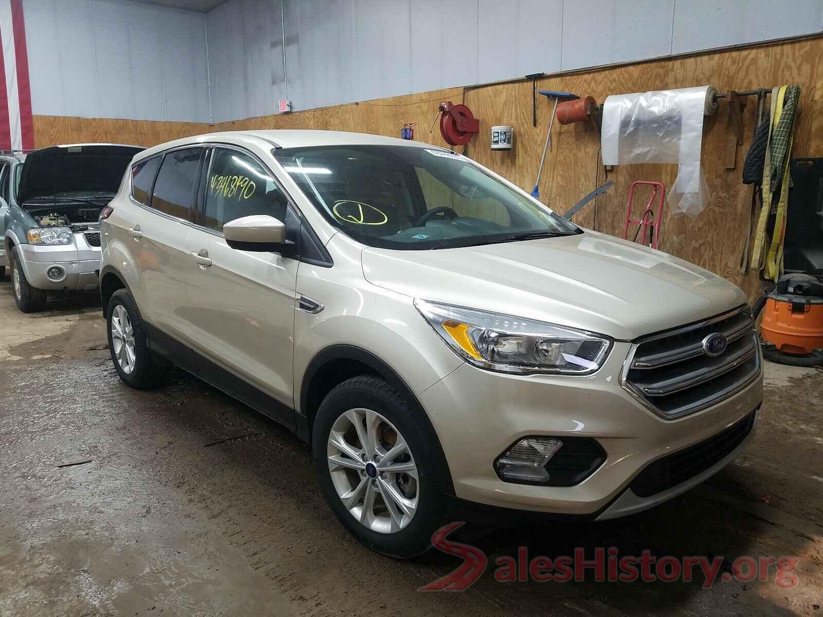 1FMCU9GD4HUE07110 2017 FORD ESCAPE