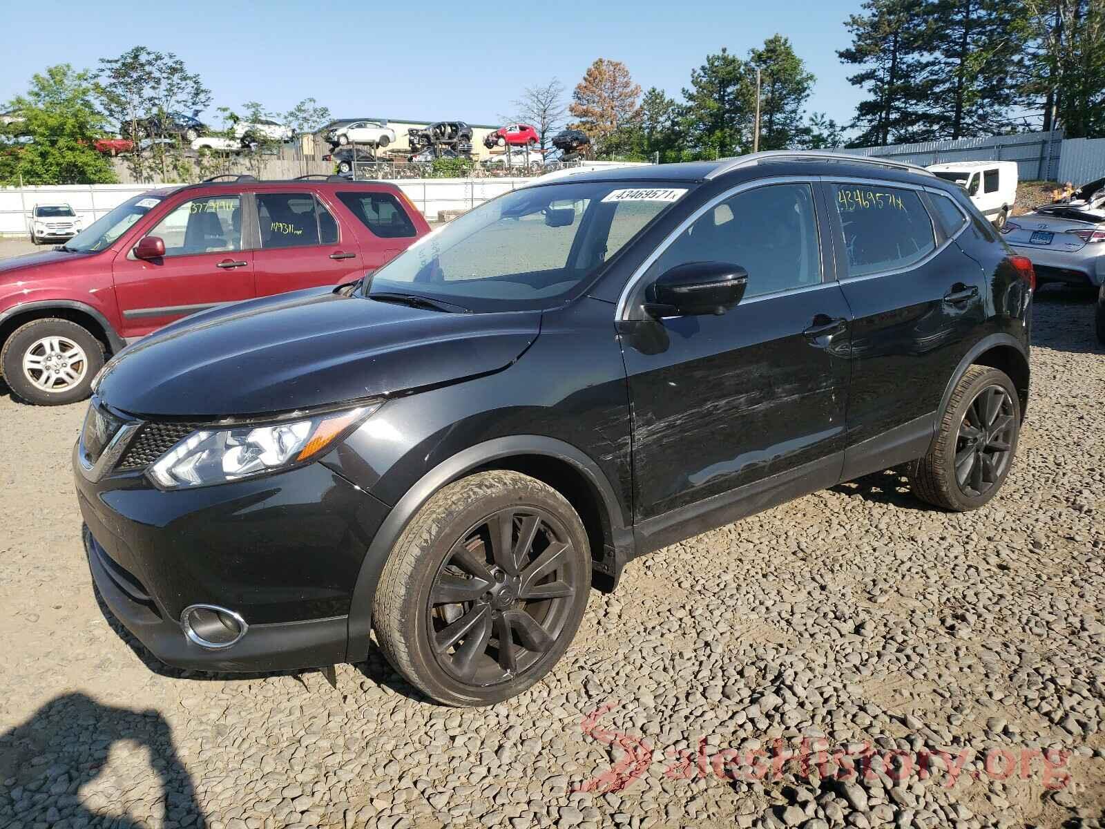 JN1BJ1CR8JW203273 2018 NISSAN ROGUE