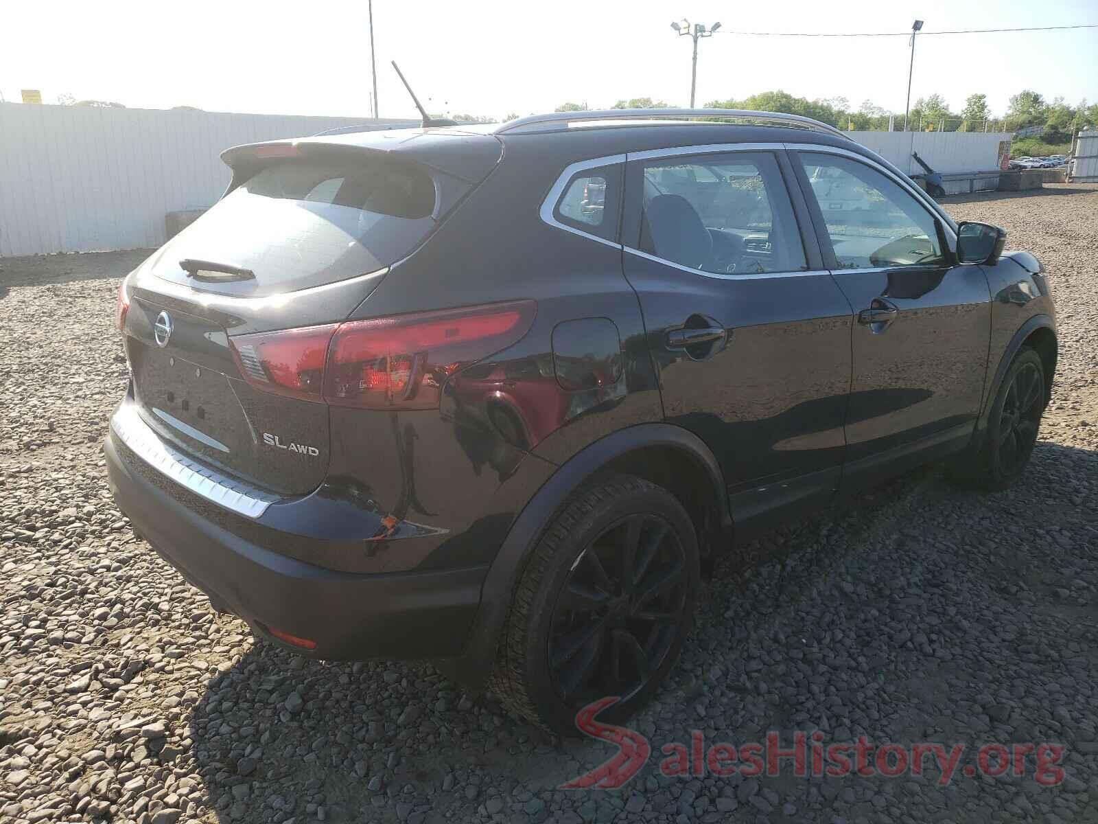 JN1BJ1CR8JW203273 2018 NISSAN ROGUE