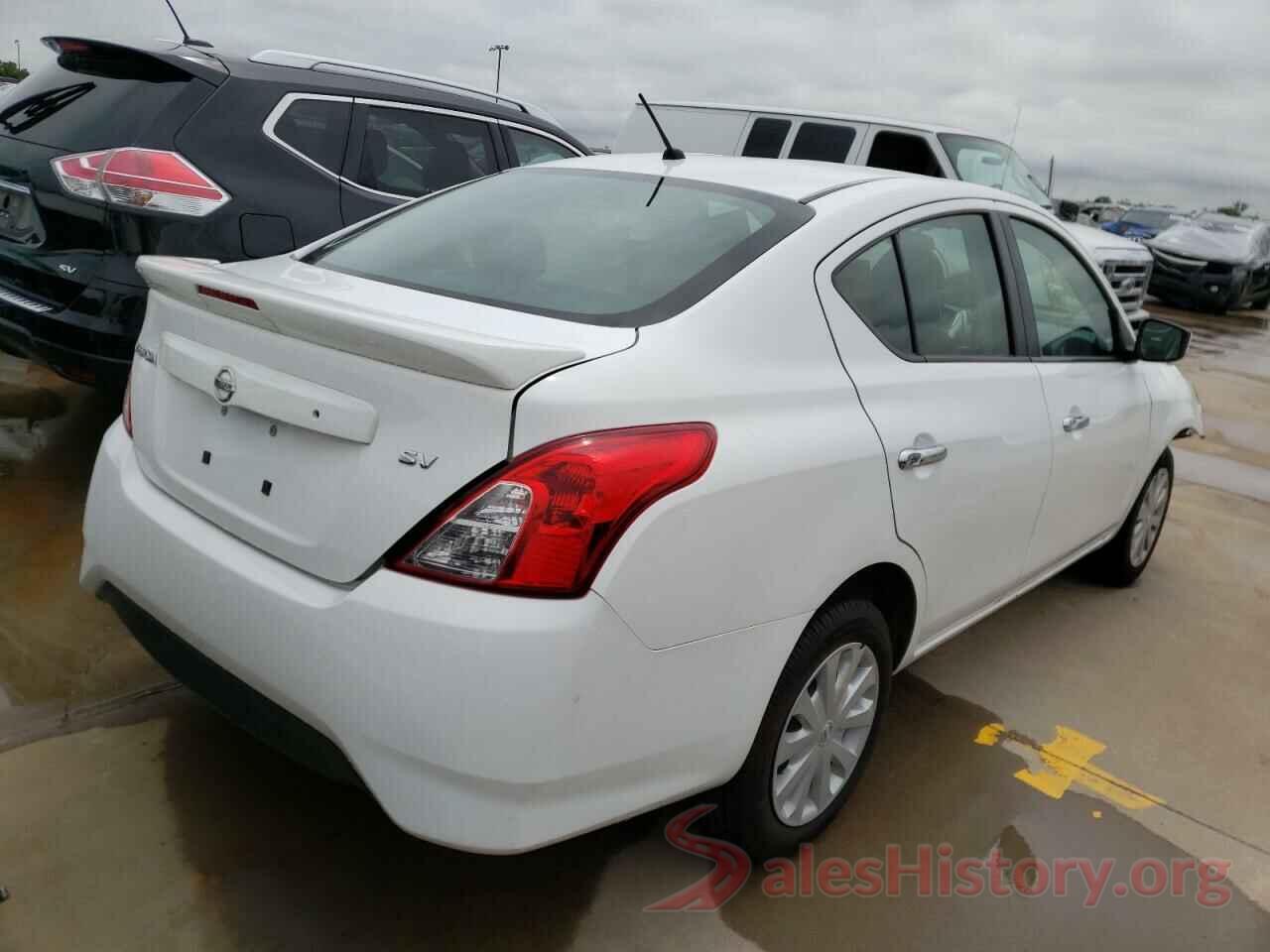 3N1CN7AP0JL832061 2018 NISSAN VERSA