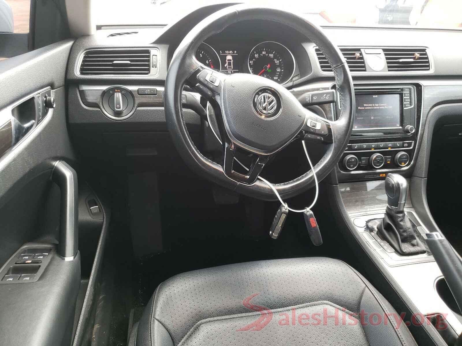 1VWBT7A3XHC054186 2017 VOLKSWAGEN PASSAT