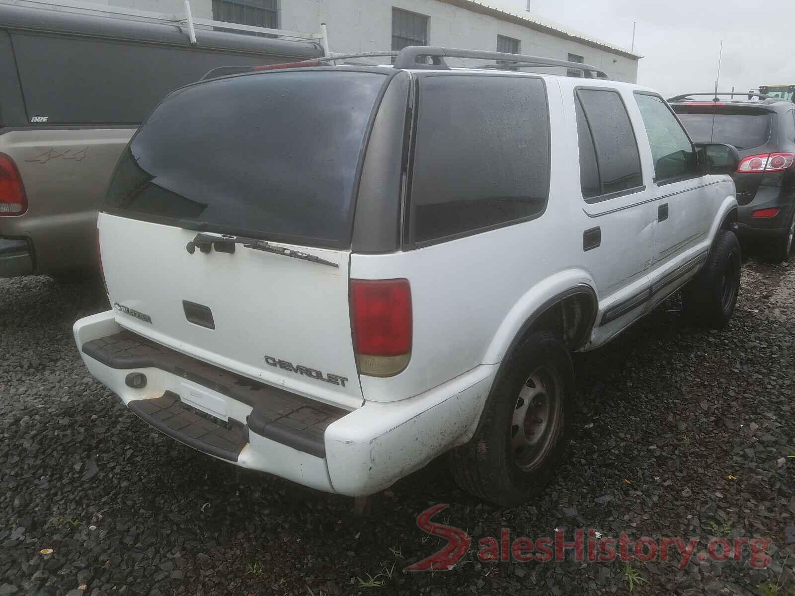 1GNDT13W9Y2289109 2000 CHEVROLET BLAZER