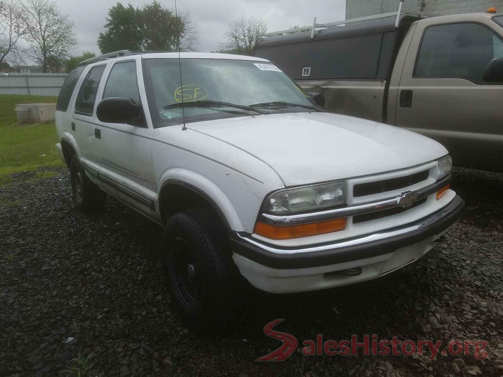 1GNDT13W9Y2289109 2000 CHEVROLET BLAZER