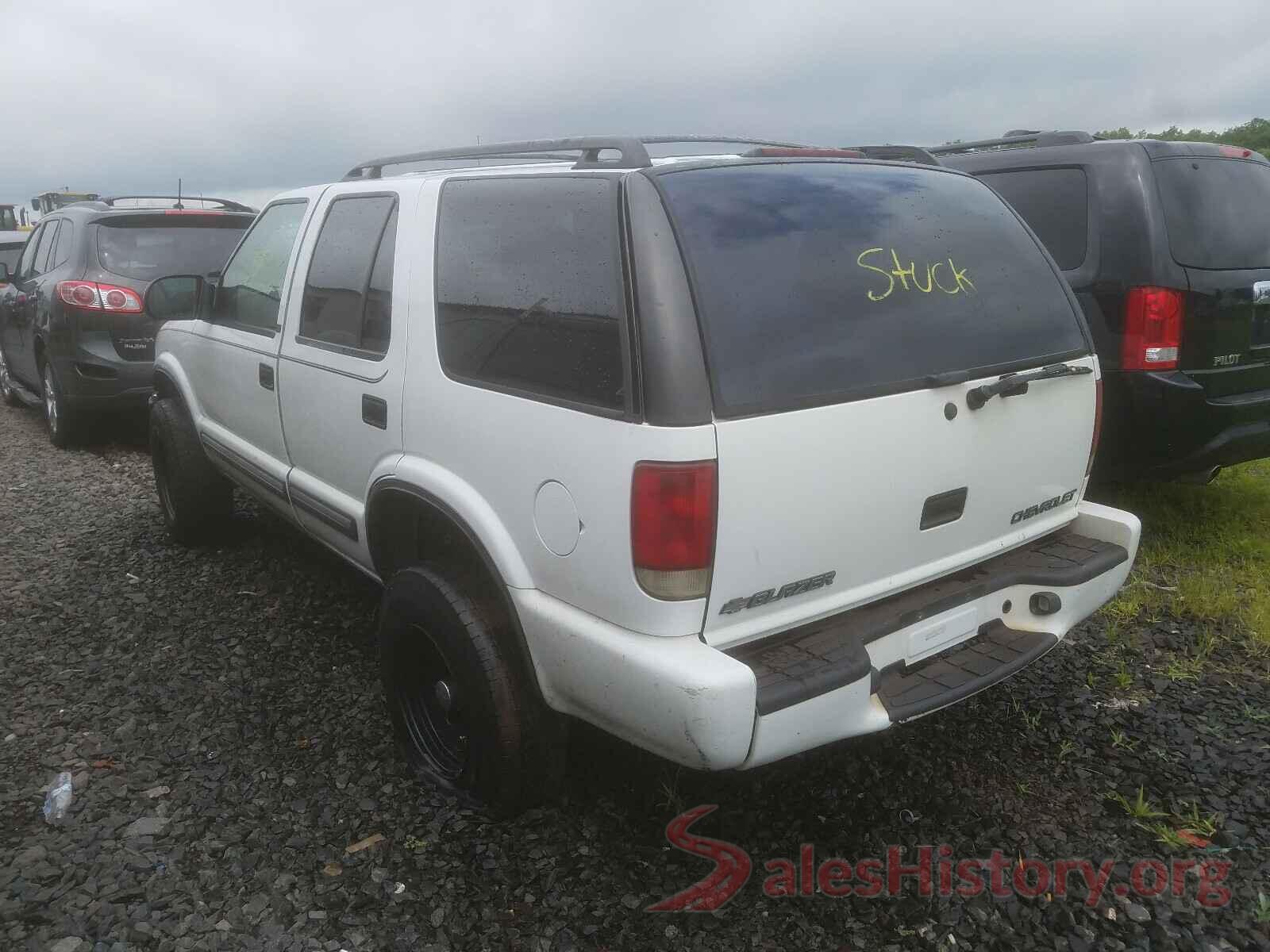 1GNDT13W9Y2289109 2000 CHEVROLET BLAZER