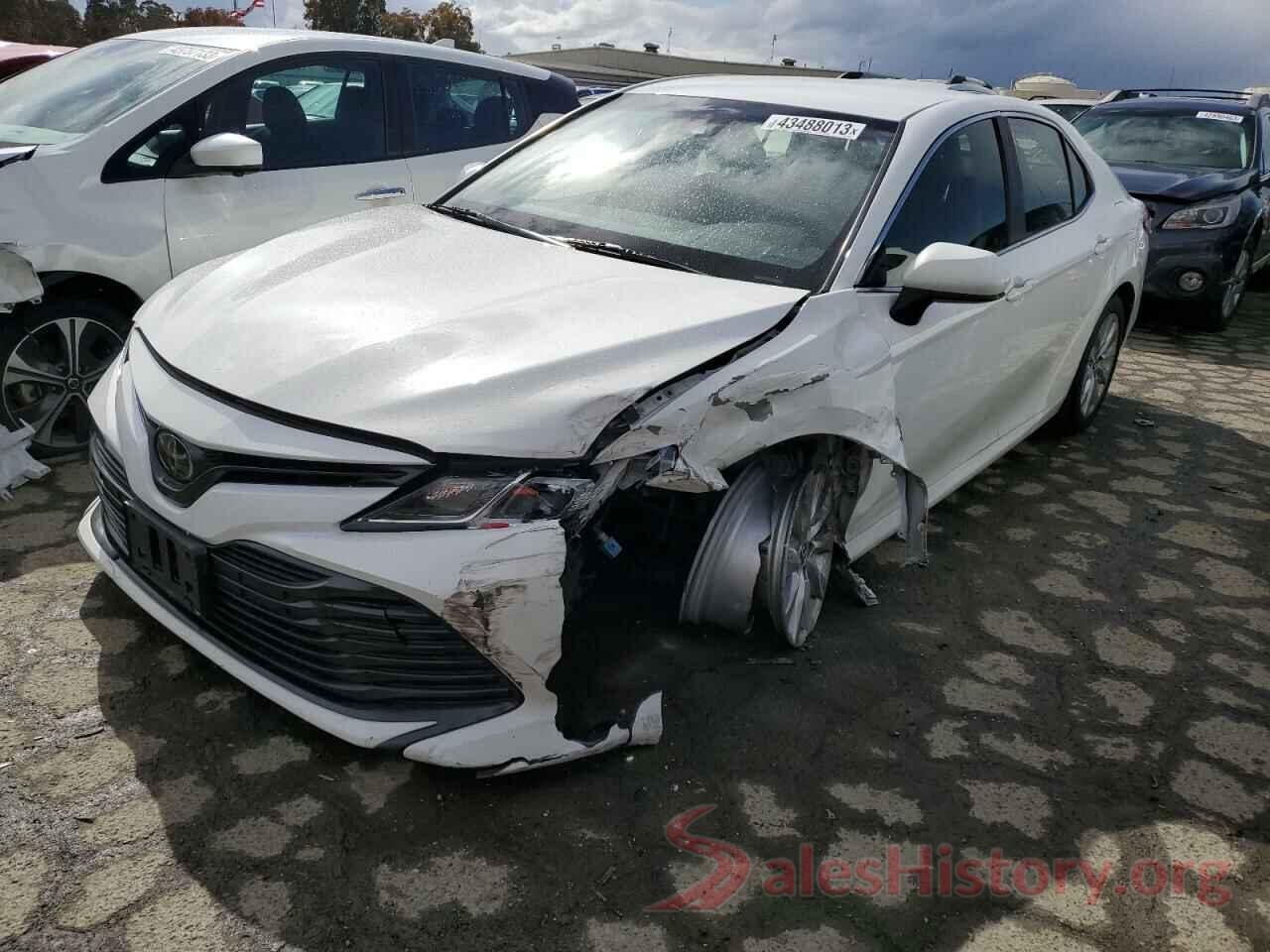 JTNB11HKXJ3056704 2018 TOYOTA CAMRY