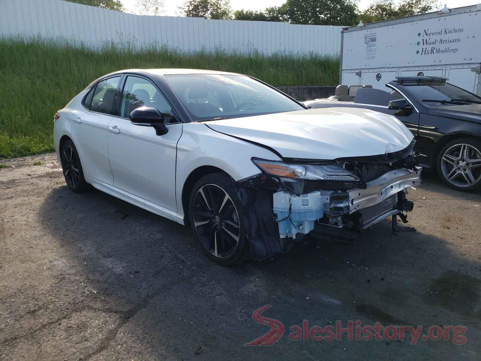 4T1B61HK6KU225940 2019 TOYOTA CAMRY